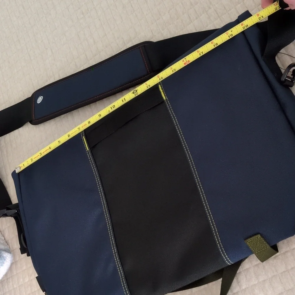 Timbuk2 Messenger Bag (like new)